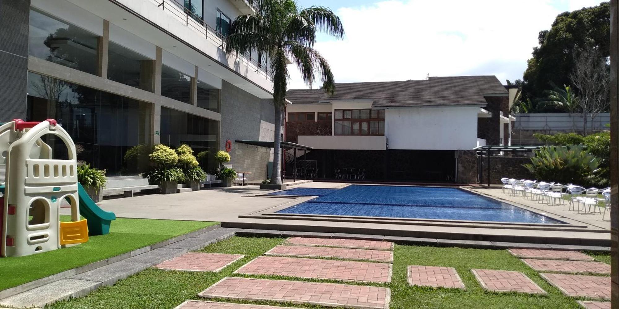 Novena Hotel Bandung Lembang Buitenkant foto